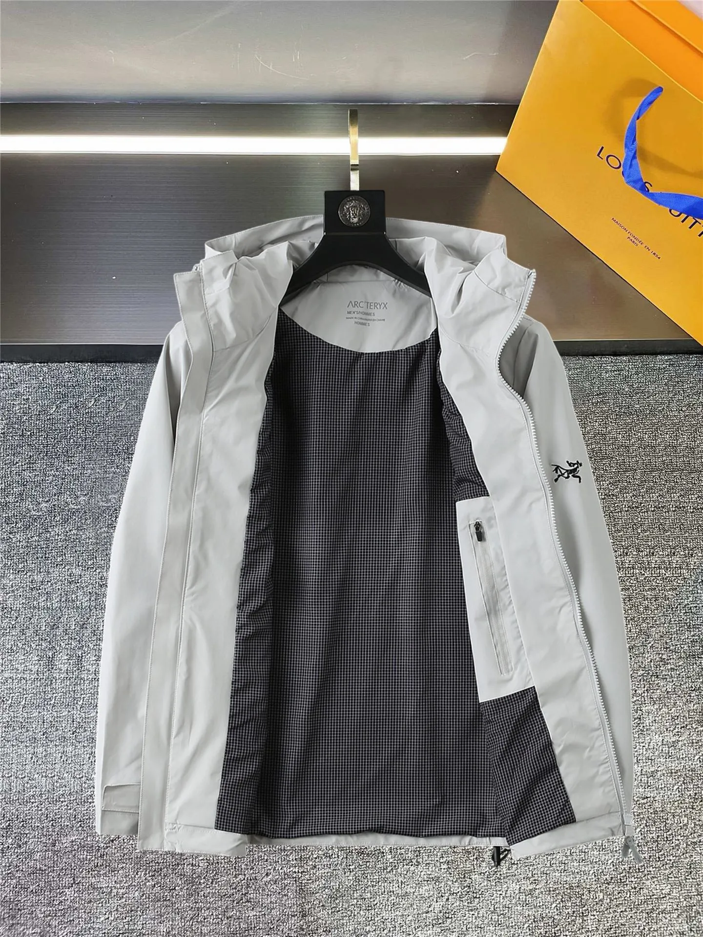 Same Style， ， 2026 New Arrival ，Original Premium Breathable ， ， ， Quality。 ， Sizes：M～3XL